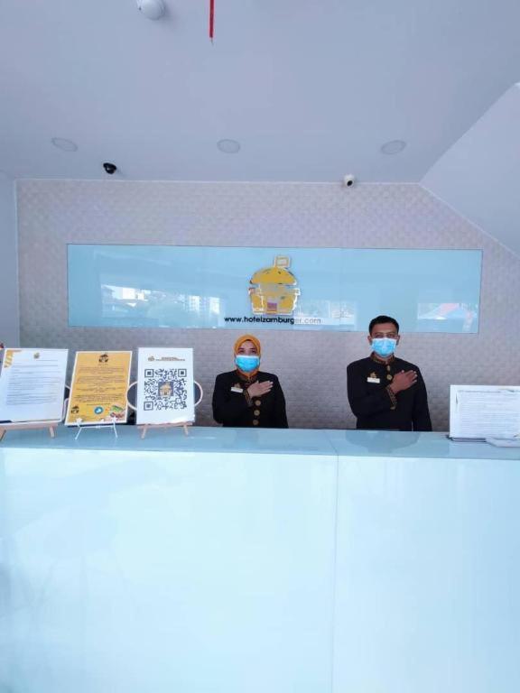 Hotel Zamburger Plaza Mahkota ملقا المظهر الخارجي الصورة