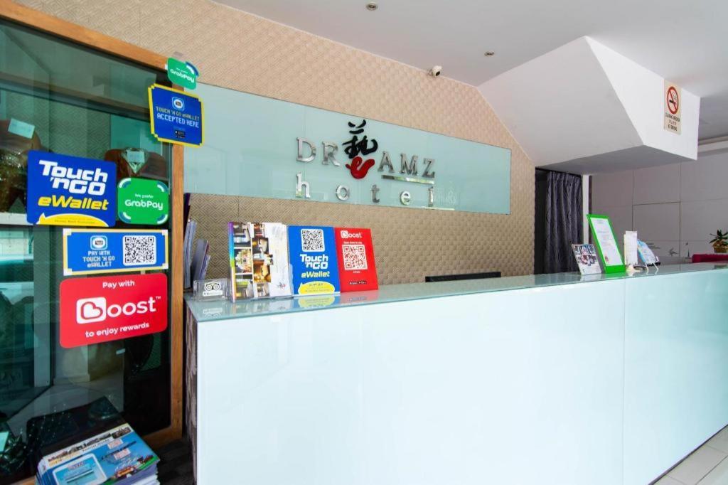 Hotel Zamburger Plaza Mahkota ملقا المظهر الخارجي الصورة