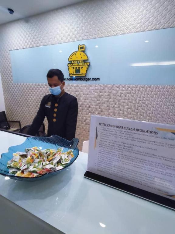 Hotel Zamburger Plaza Mahkota ملقا المظهر الخارجي الصورة